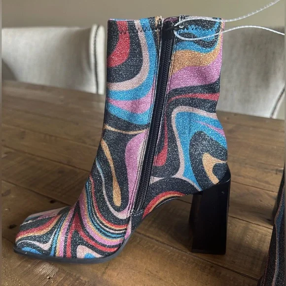 NWT Gianni Bini Border-Line Stretch Glitter Block Heel Booties - Size 6.5 - Picture 4 of 7